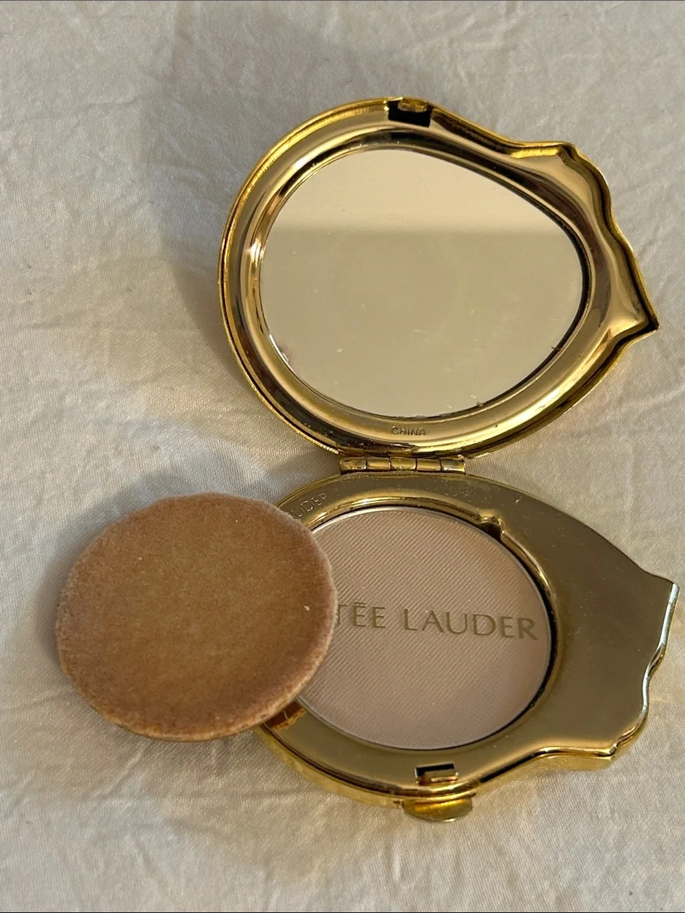 Vintage RARE 1996 Estee Lauder Lucidity Translucent Pressed Powder Compact